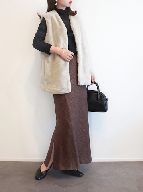 haushinka|MK MICHEL KLEINのベストを使ったコーディネート - WEAR