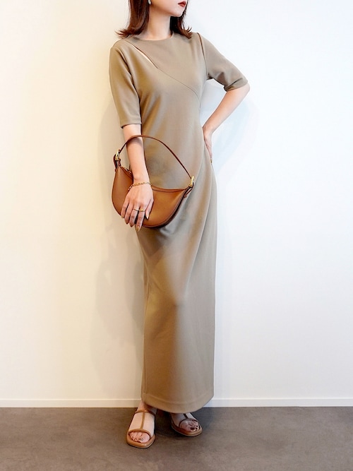 anuans アニュアンス ウエストタックドレープワンピース