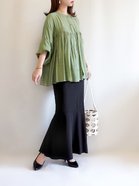 「RIVE DROITE（リヴドロワ）のニュアンスモチーフイヤリング（イヤリング）」を使った、haushinkaさん（レディース・157cm）の春コーディネート