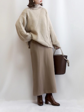 「RIVE DROITE（リヴドロワ）のニュアンスモチーフイヤリング（イヤリング）」を使った、haushinkaさん（レディース・157cm）の秋コーディネート