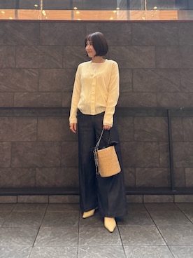 「URBAN RESEARCH ROSSO WOMEN(アーバンリサーチ ロッソ)のピンタックストレッチワイドデニムパンツ(デニムパンツ、ブルー系)」を使った、ERIさん(レディース・158cm)の春コーディネート