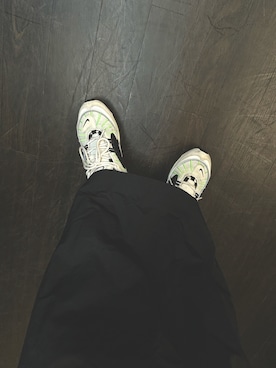 「NIKE（ナイキ）のNIKE ナイキ ウィメンズ エア マックス 98 / NIKE W AIR MAX 98 ah6799-115 【SP】（スニーカー、ホワイト系）」を使った、Rさん（レディース・165cm）の春コーディネート