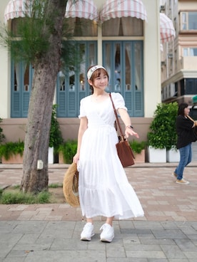「PULL&BEAR（プルアンドベア）のアイテム（シューズ）」を使った、樂樺さん（レディース・155cm）の秋コーディネート