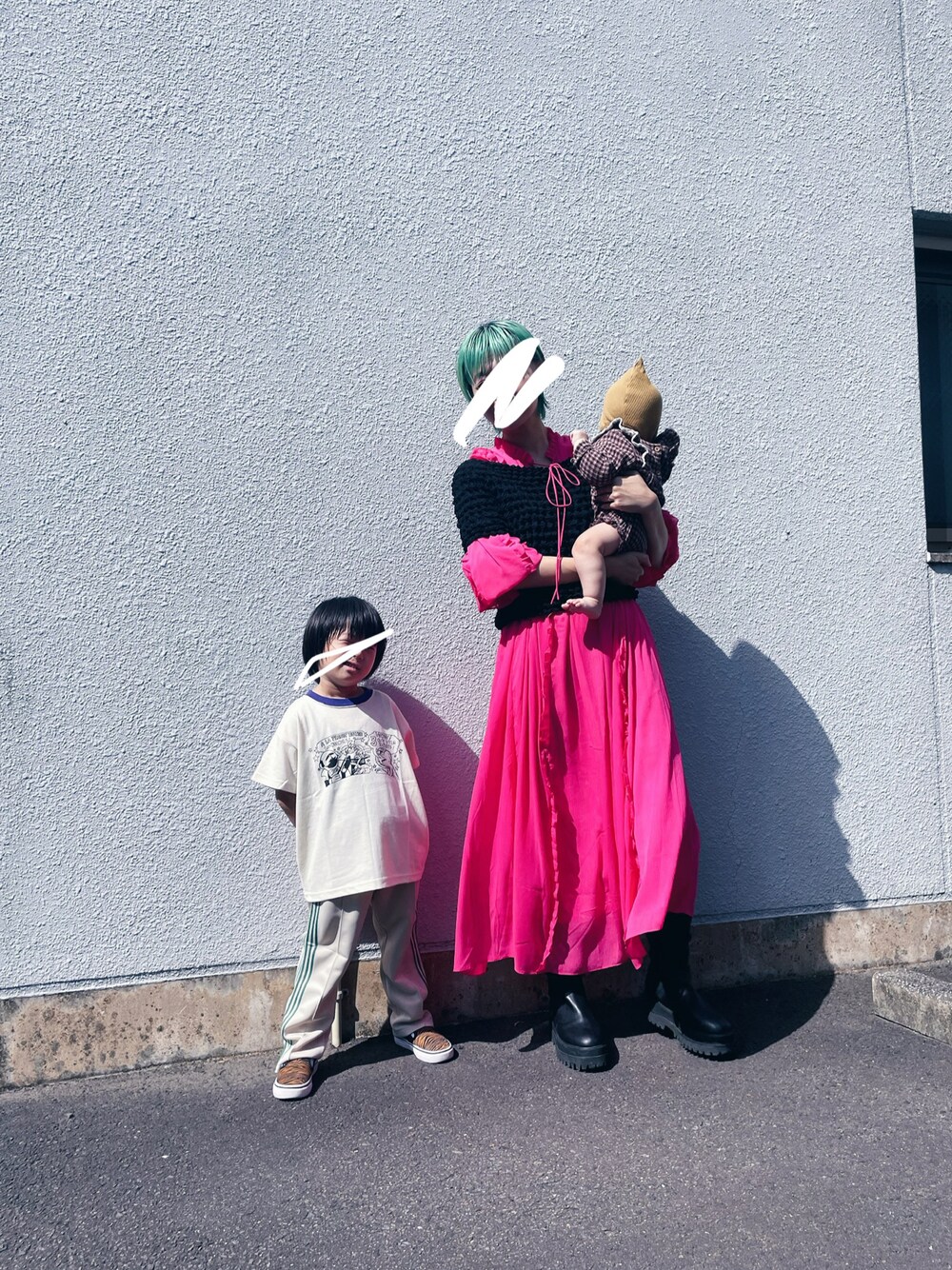 「ポップコーントップス、ロングブーツ、トラックパンツ」｜「H&Mのアイテム（ワンピース/ドレス、ピンク系）」を使った、Chinkkarinさん（レディース・165cm）の秋コーディネートの1枚目の写真