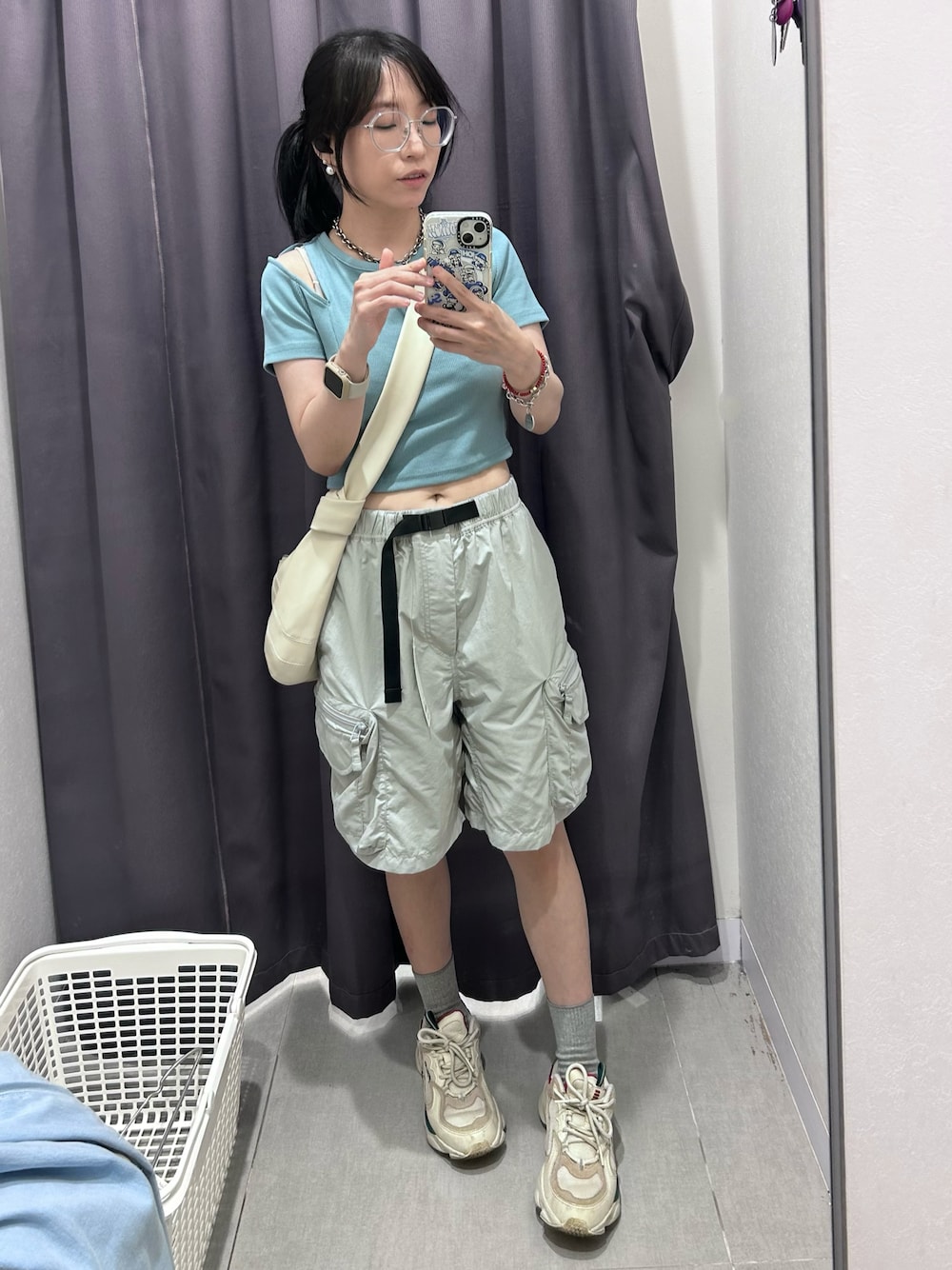 「GUのアイテム（Tシャツ/カットソー、ブルー系）」を使った、ドドちゃんさん（レディース・148cm）の夏コーディネートの1枚目の写真