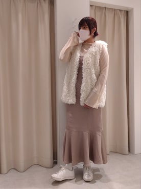 「アイテム（ダウンベスト）」を使った、さゆみさん（レディース・163cm・20代）の秋コーディネート