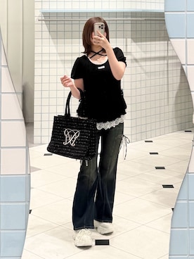 「OLIVE des OLIVE（オリーブデオリーブ）のドロストレースチュニック（Tシャツ/カットソー、ブラック系）」を使った、ななみんさん（レディース・158cm）の春コーディネート