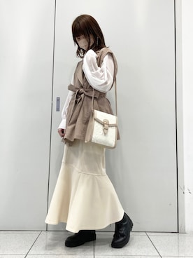 「スリット」｜「アイテム（トレンチコート）」を使った、ななみんさん（レディース・158cm）の春コーディネート