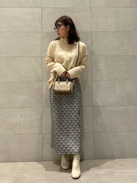 「TORY BURCH（トリーバーチ）のアイテム（ハンドバッグ）」を使った、るるさん（レディース・158cm）の秋コーディネート
