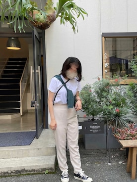 「UNIQLO（ユニクロ）のクルーネックT（半袖）（Tシャツ/カットソー、ホワイト系）」を使った、ミクさん（レディース・162cm）の秋コーディネート