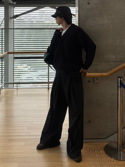 「EPNK(イーピーエヌケー)のVertical wide tuck slacks / バーティカルワイドタックスラックス(スラックス)」を使った、がんさん(メンズ・177cm)の秋コーディネート