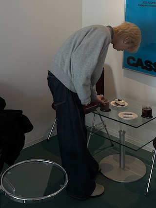 「THE BOLDMAN(ザ ボールドマン)のVneck Heavy Sweat / ブイネックヘビースウェット(スウェット)」を使った、がんさん(メンズ・177cm)の冬コーディネート