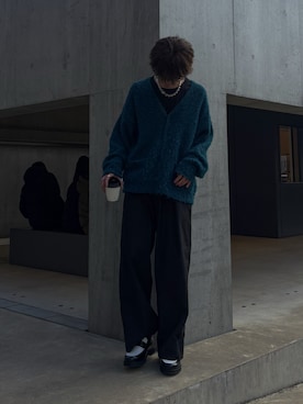 「Bleme（ブレム）のアイテム（スラックス）」を使った、がんさん（メンズ・177cm）の冬コーディネート