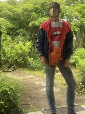 「スキニーデニム」｜「アイテム（ナイロンジャケット）」を使った、shin5netさん（メンズ・167cm）の春コーディネート