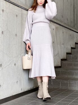 「オープンショルダー」｜「アイテム（ブーツ）」を使った、rina momiuraさん（レディース・157cm）の秋コーディネート