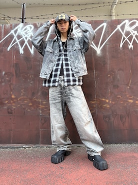 「DIESEL（ディーゼル）のアイテム（パンツ）」を使った、秋月さん（メンズ・174cm）の春コーディネート
