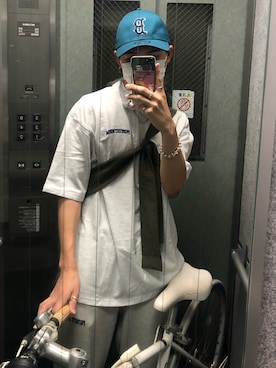「オールグレー」｜「アイテム（バッグ）」を使った、Cheeseさん（メンズ・174cm）の夏コーディネート