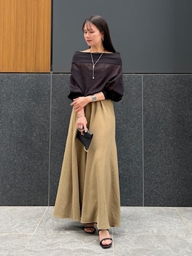 「DRESSLAVE（ドレスレイブ）のALLONGE 2way off shoulder pull(アロンジェ 2ウェイオフショルダープルオーバー)（ニット/セーター、グレー系）」を使った、eriさん（レディース・157cm）の春コーディネート