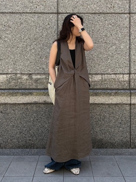 「DRESSLAVE（ドレスレイブ）のlinen twist dress(リネンツイストドレス)（ワンピース、ブラウン系）」を使った、eriさん（レディース・157cm）の春コーディネート