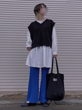「GRL（グレイル）のセンターピンタックフレアパンツ（その他パンツ、ブルー系）」を使った、aたさん（レディース・170cm）の秋コーディネート