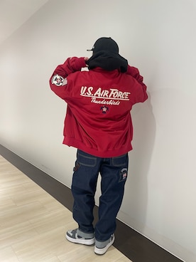 「アイテム（ミリタリージャケット、レッド系）」を使った、___aさん（レディース・156cm）の冬コーディネート