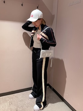 「DIESEL（ディーゼル）のアイテム（スウェットパンツ）」を使った、ちゃんしいさん（レディース・156cm）の春コーディネート
