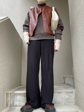 「アイテム（ベスト、ブラウン系）」を使った、りあさん（レディース・163cm）の春コーディネート