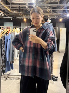 「LEPSIM（レプシィム）のマシュマロベロアバレルパンツ　1066516（その他パンツ、ブラック系）」を使った、m.a.k.oさん（レディース・166cm）の秋コーディネート