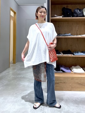 「LEPSIM（レプシィム）のフラットベルトサンダル　670496（サンダル、ホワイト系）」を使った、m.a.k.oさん（レディース・166cm）の夏コーディネート