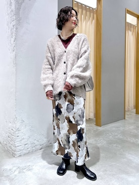 「アイテム（ネックレス）」を使った、m.a.k.oさん（レディース・166cm・30代）の秋コーディネート