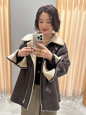 「LEPSIM（レプシィム）のサテンギャザーWストレートパンツ　600152（その他パンツ）」を使った、m.a.k.oさん（レディース・166cm）の冬コーディネート