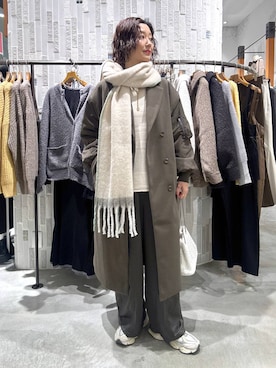 「アイテム（ストール/ショール）」を使った、m.a.k.oさん（レディース・166cm）の冬コーディネート