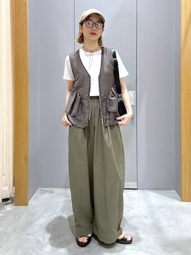 「LEPSIM（レプシィム）の調光ファッショングラス　451342（メガネ、イエロー系）」を使った、m.a.k.oさん（レディース・166cm）の春コーディネート