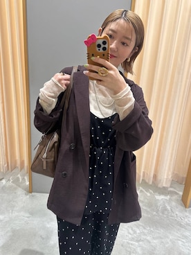 「LEPSIM（レプシィム）のロングハンドルボストン　579910（ボストンバッグ、ブラウン系）」を使った、m.a.k.oさん（レディース・166cm）の春コーディネート