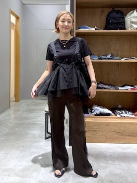 「LEPSIM（レプシィム）のセミフレアレースラインパンツ　1017511（その他パンツ、ブラウン系）」を使った、m.a.k.oさん（レディース・166cm）の夏コーディネート