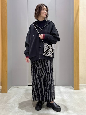 「アイテム（パーカー）」を使った、m.a.k.oさん（レディース・166cm・30代）の秋コーディネート