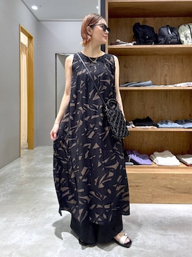 「LEPSIM（レプシィム）のファッションカラーグラス　634404（サングラス、ブラック系）」を使った、m.a.k.oさん（レディース・166cm）の夏コーディネート