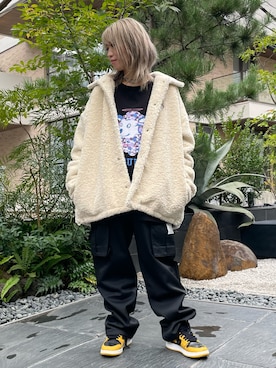 「DANKE SCHON（ダンケシェーン）のDankeSchon/ダンケシェーン/ツイルカーゴパンツ（カーゴパンツ、ブラック系）」を使った、Arisa Suzukiさん（レディース・156cm）の秋コーディネート