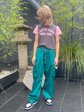 「DANKE SCHON（ダンケシェーン）のDankeSchon/ダンケシェーン/ツイルカーゴパンツ（カーゴパンツ、グリーン系）」を使った、Arisa Suzukiさん（レディース・156cm）の夏コーディネート