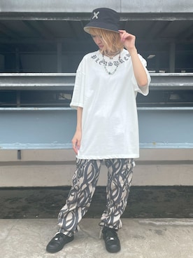 「PLEASURES（プレジャー）のアイテム」を使った、Arisa Suzukiさん（レディース・156cm）の夏コーディネート