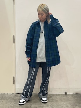 「BlackEyePatch（ブラックアイパッチ）のアイテム（スウェット）」を使った、Arisa Suzukiさん（レディース・156cm）の秋コーディネート
