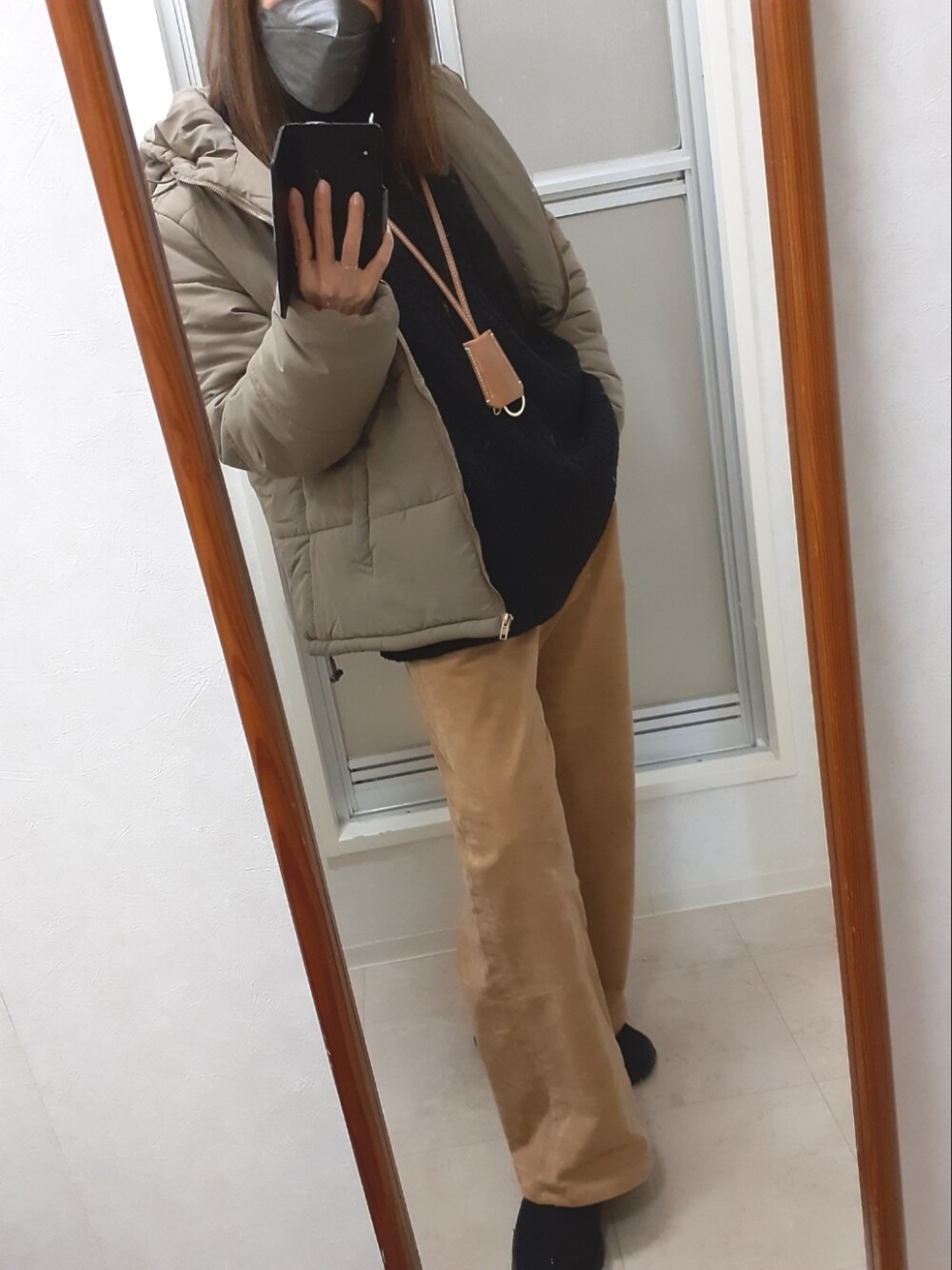 「Re:EDITのアイテム（ニット/セーター、ブラック系）」を使った、ribenjicyanさん（レディース・154cm）の冬コーディネートの1枚目の写真