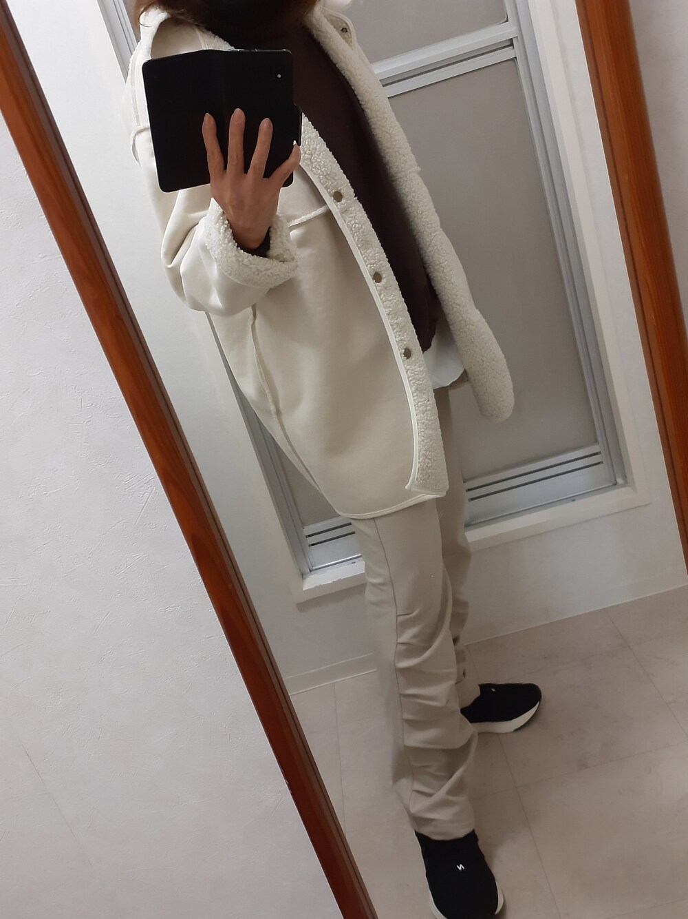 「Re:EDITのアイテム（ジャケット/アウター、ホワイト系）」を使った、ribenjicyanさん（レディース・154cm）の冬コーディネートの3枚目の写真