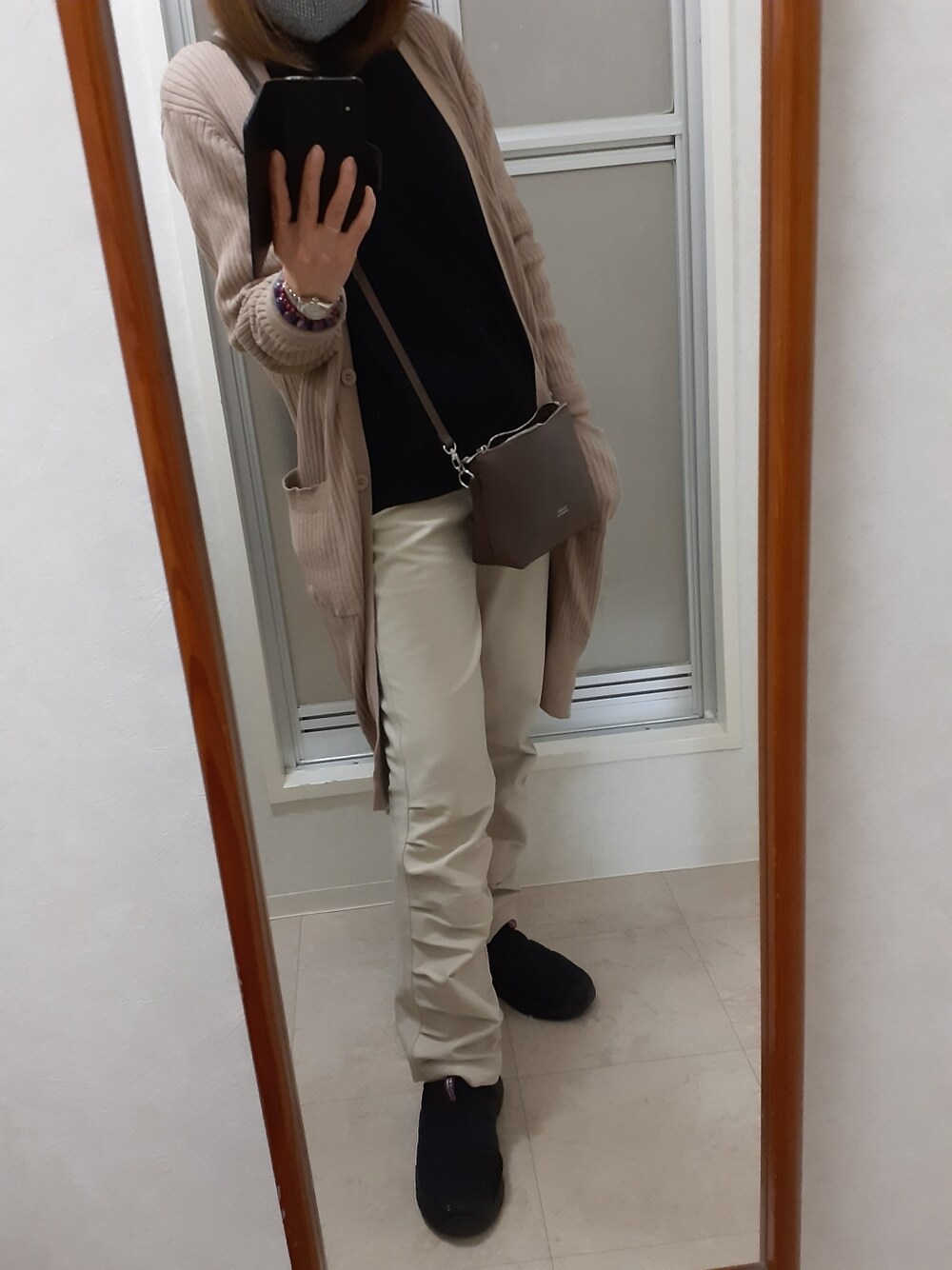 「and it_のアイテム（カーディガン/ボレロ、ブラウン系）」を使った、ribenjicyanさん（レディース・154cm）の春コーディネートの1枚目の写真