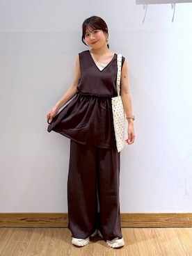 「アイテム（サロペット/オーバーオール、ブラウン系）」を使った、𝘺𝘶𝘳𝘢さん（レディース・153cm）の夏コーディネート