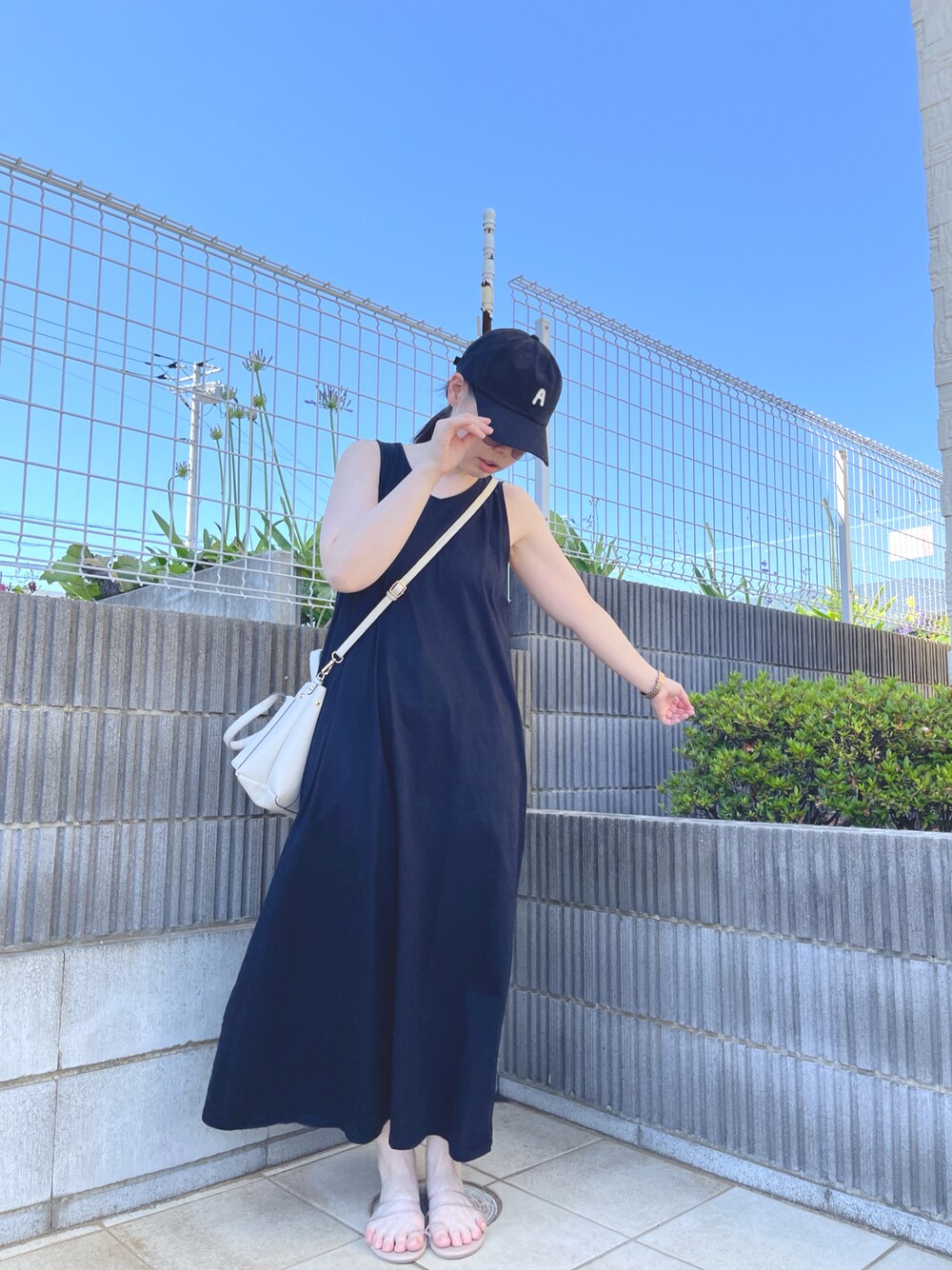 2024SS MARKANDLONA ノースリーブワンピース ネイビー/ホワイト MARK & LONA - MARK & LONA added a new photo.