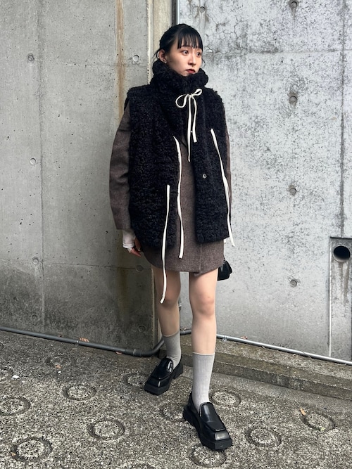 SORIN（ソリン ）の「Synthetic Fur Lace-up Vest（その他