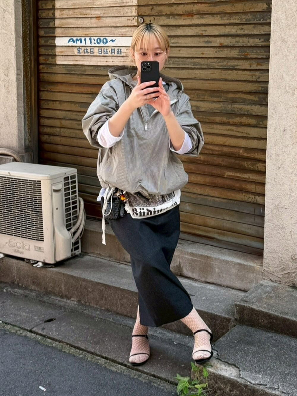 6(ROKU)＞フラノ グレー タイトスカートを使った人気ファッション