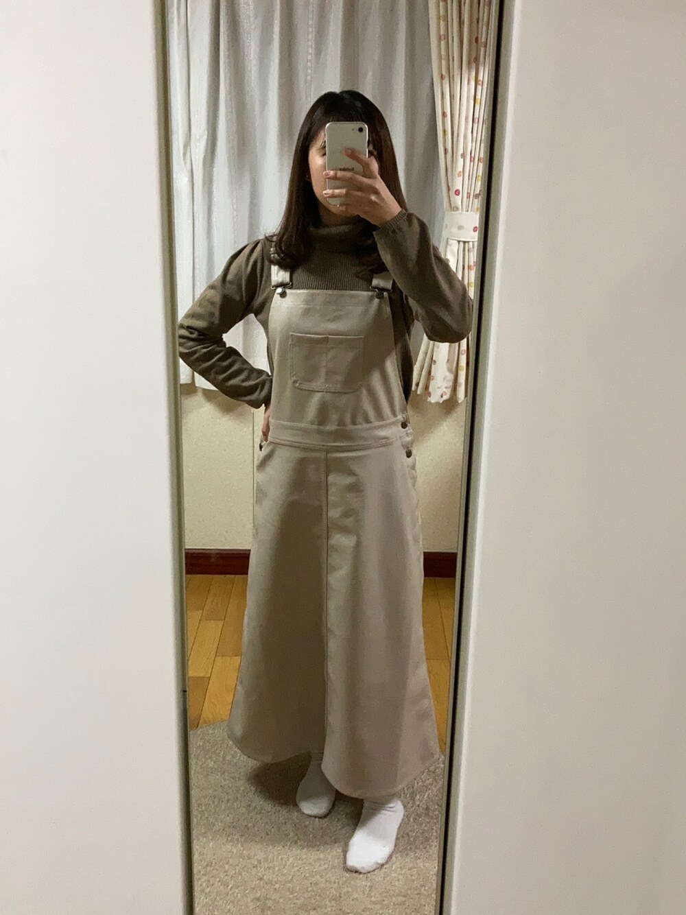 「CLASSAのアイテム（ニット/セーター、ブラウン系）」を使った、memeさん（レディース・156cm）の冬コーディネートの1枚目の写真