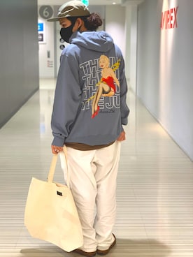 「プルオーバーパーカー」｜「アイテム（バッグ）」を使った、Kentoさん（メンズ・169cm）の秋コーディネート